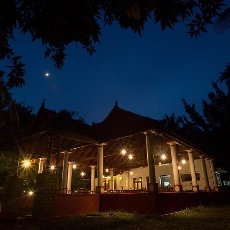 Palmgrove Lake Resort Alappuzha المظهر الخارجي الصورة