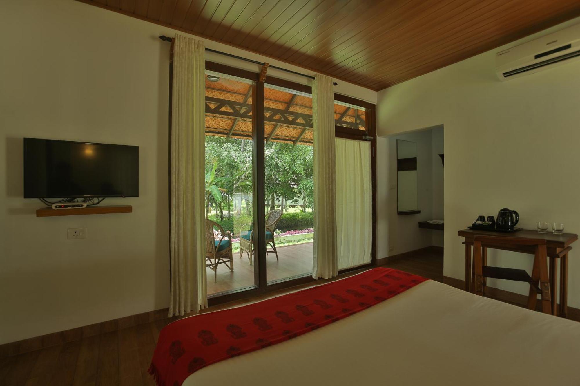 Palmgrove Lake Resort Alappuzha المظهر الخارجي الصورة