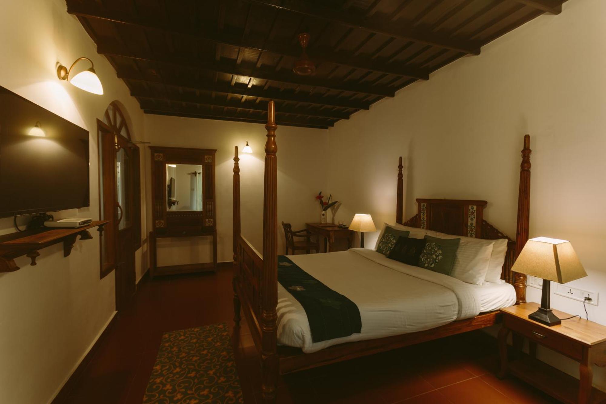 Palmgrove Lake Resort Alappuzha المظهر الخارجي الصورة