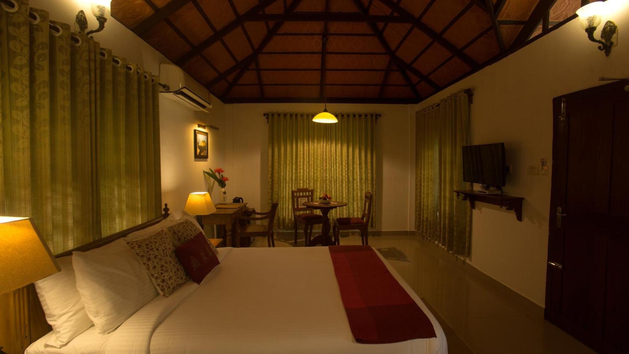 Palmgrove Lake Resort Alappuzha المظهر الخارجي الصورة