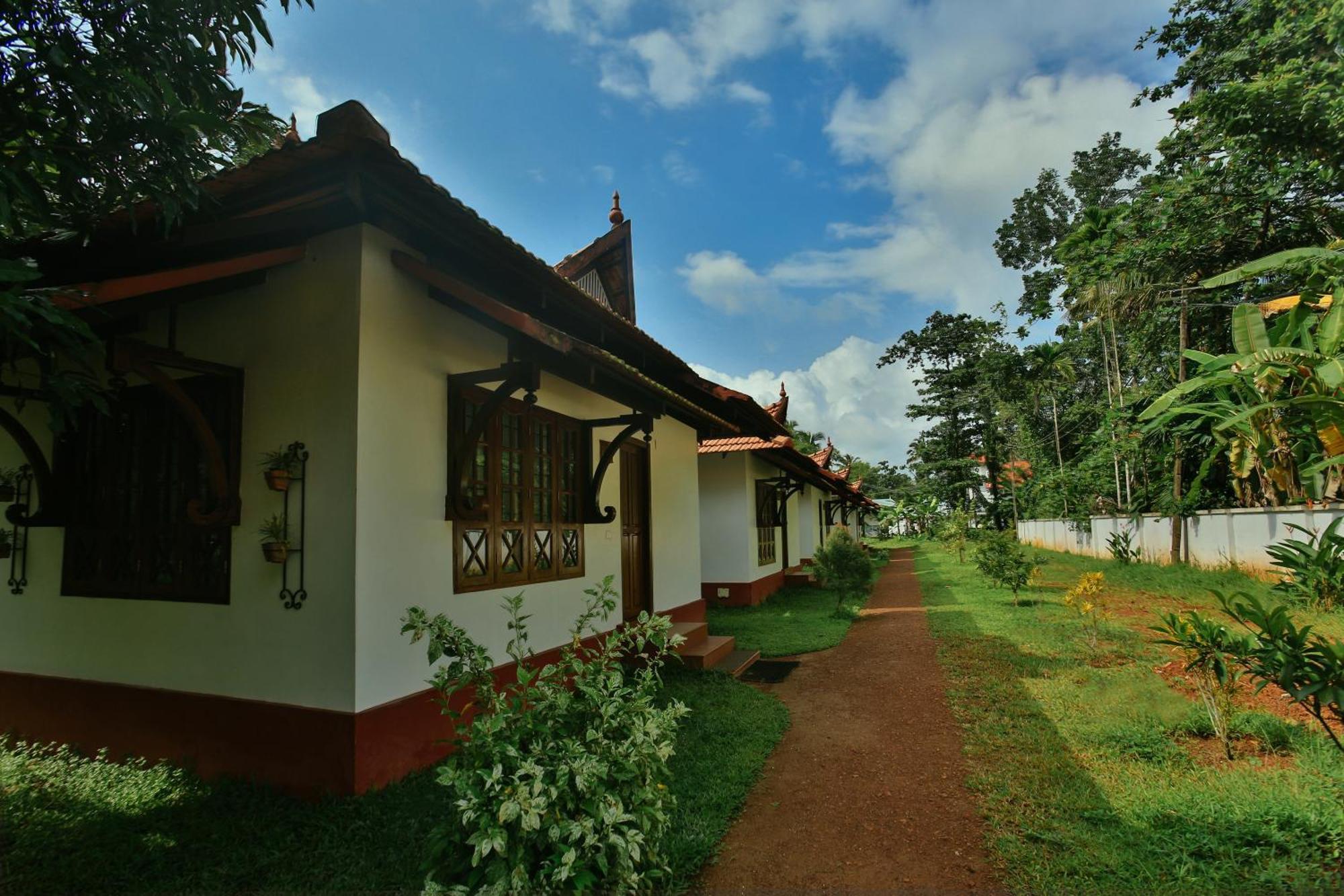 Palmgrove Lake Resort Alappuzha المظهر الخارجي الصورة