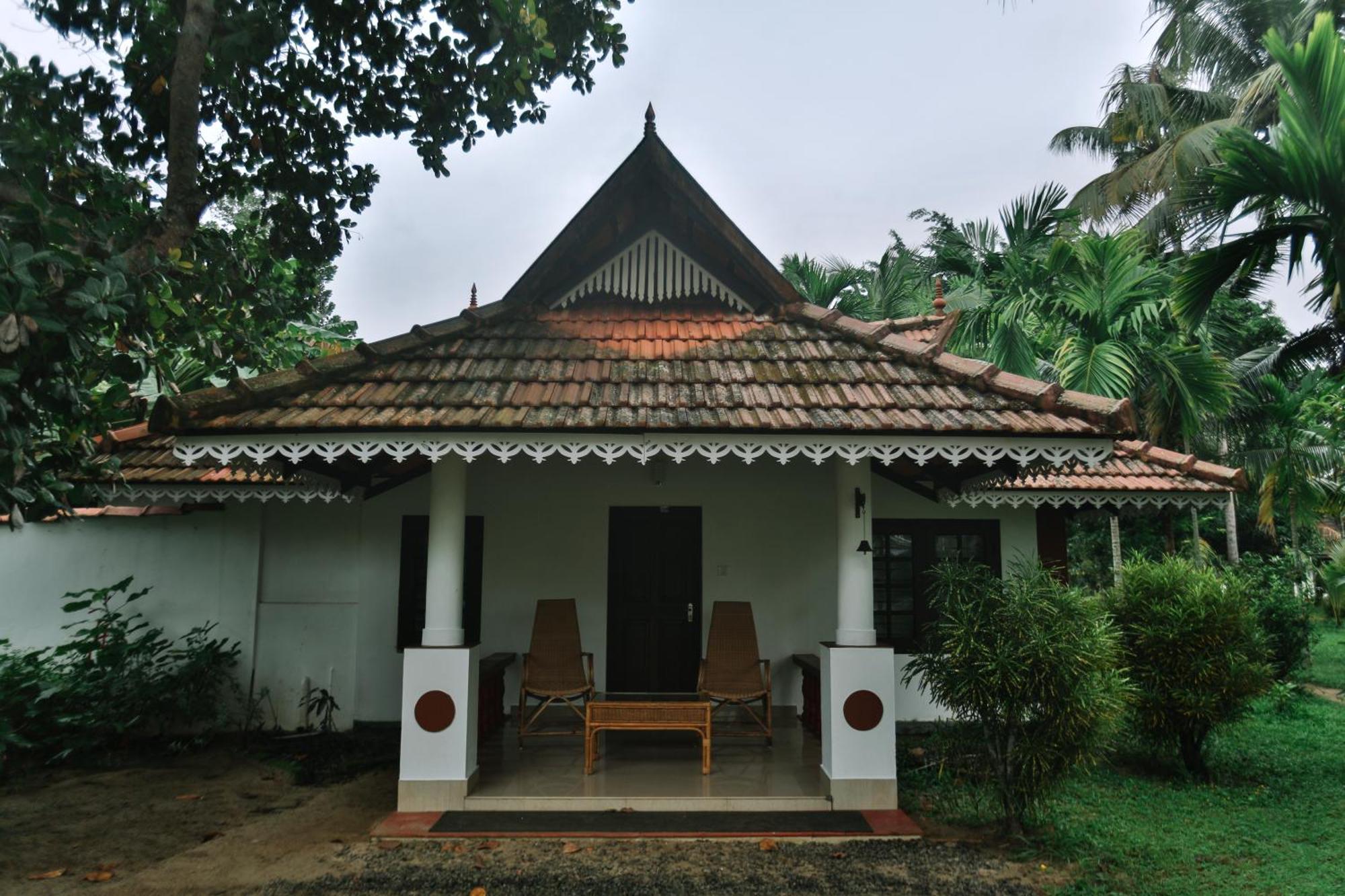 Palmgrove Lake Resort Alappuzha المظهر الخارجي الصورة