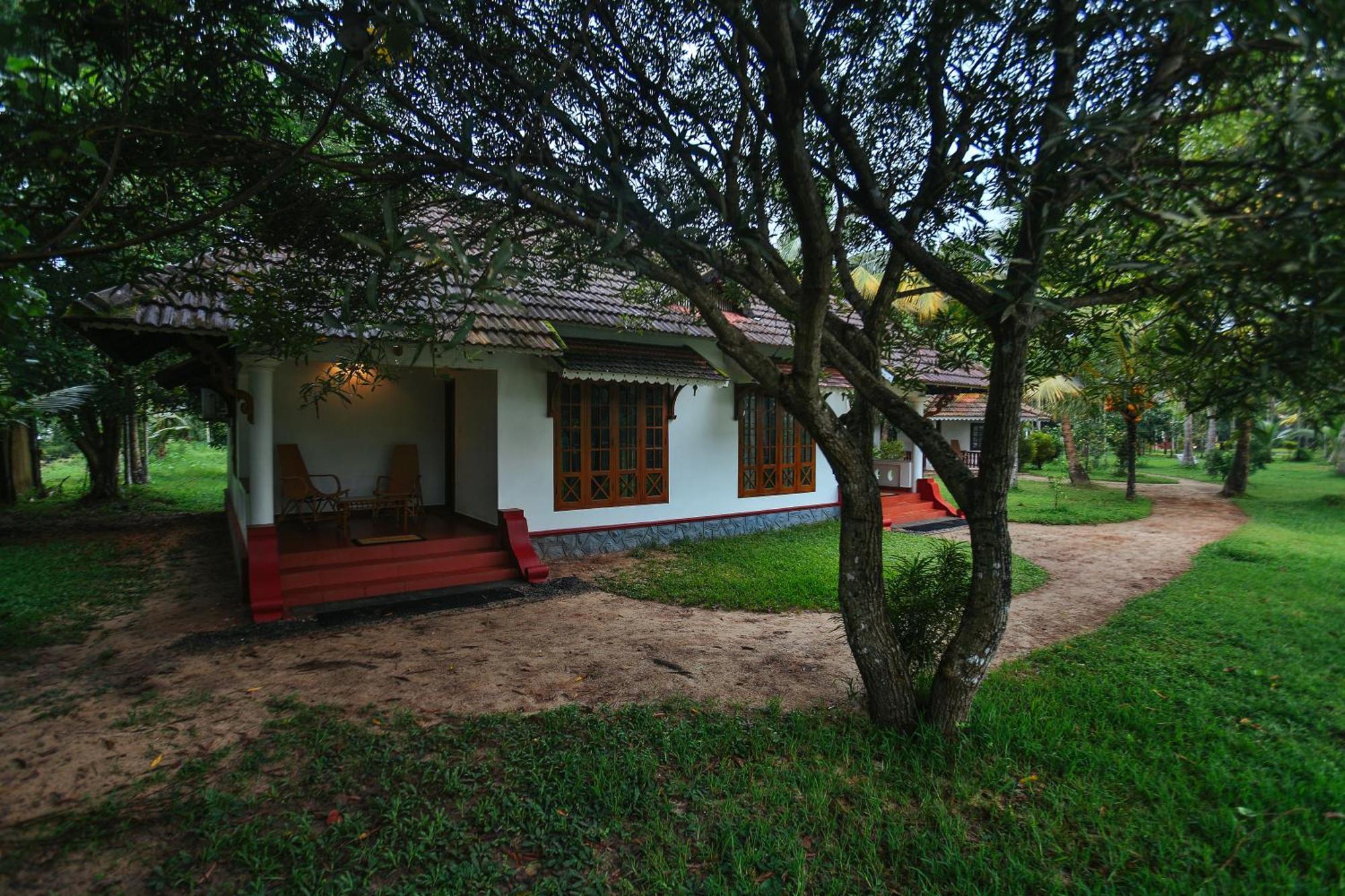 Palmgrove Lake Resort Alappuzha المظهر الخارجي الصورة