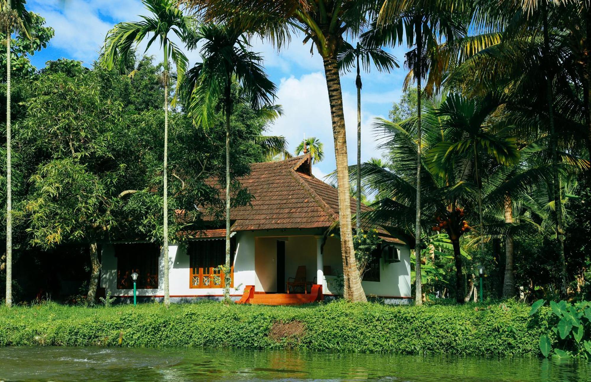 Palmgrove Lake Resort Alappuzha المظهر الخارجي الصورة