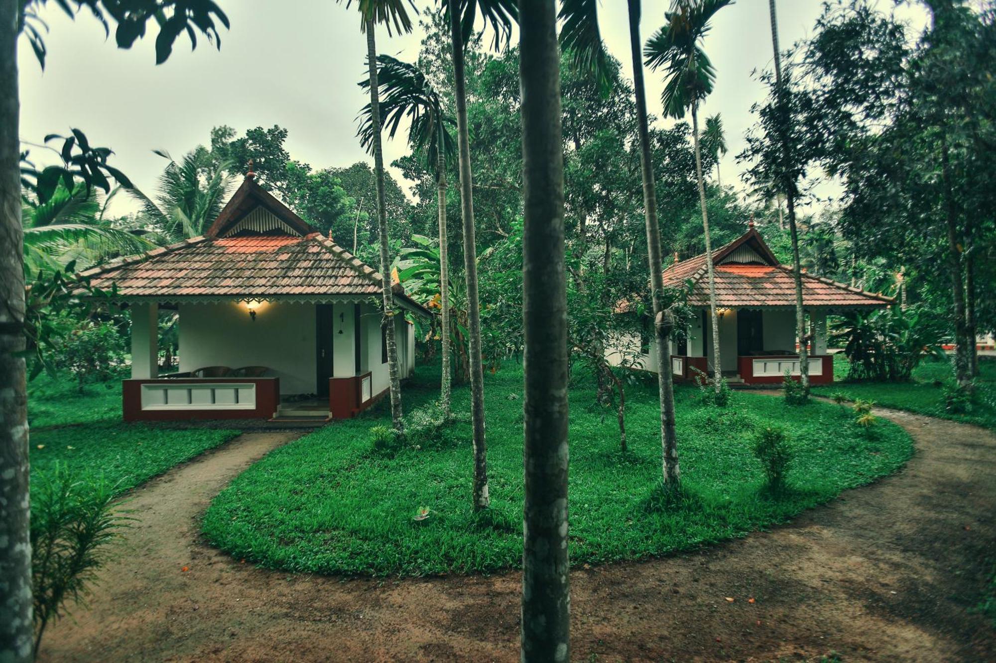 Palmgrove Lake Resort Alappuzha المظهر الخارجي الصورة