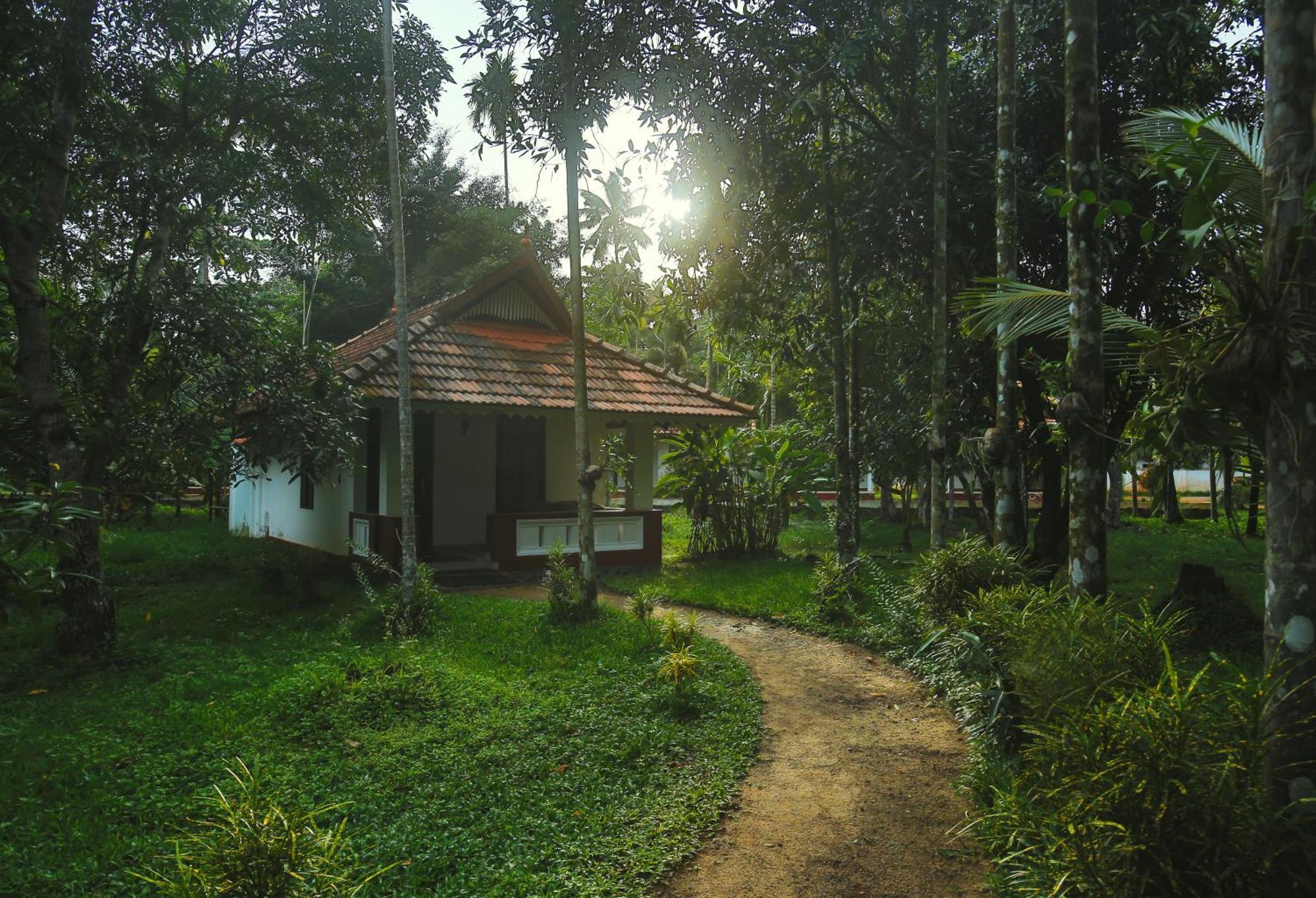 Palmgrove Lake Resort Alappuzha المظهر الخارجي الصورة