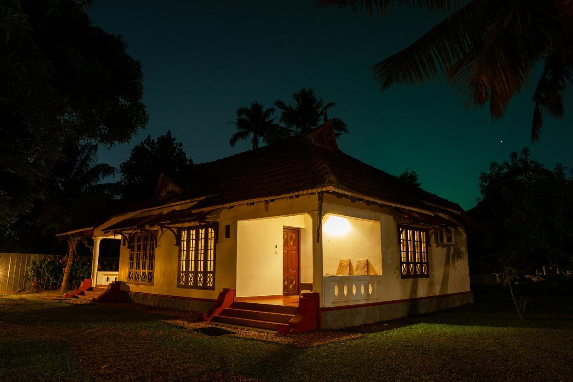 Palmgrove Lake Resort Alappuzha المظهر الخارجي الصورة