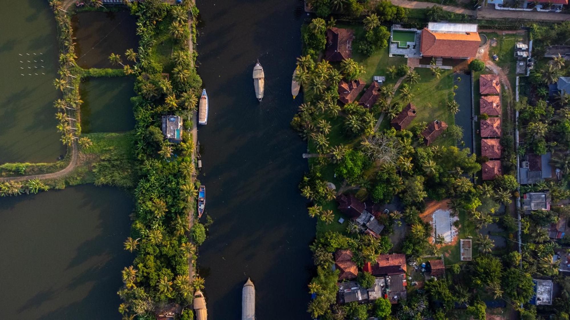 Palmgrove Lake Resort Alappuzha المظهر الخارجي الصورة