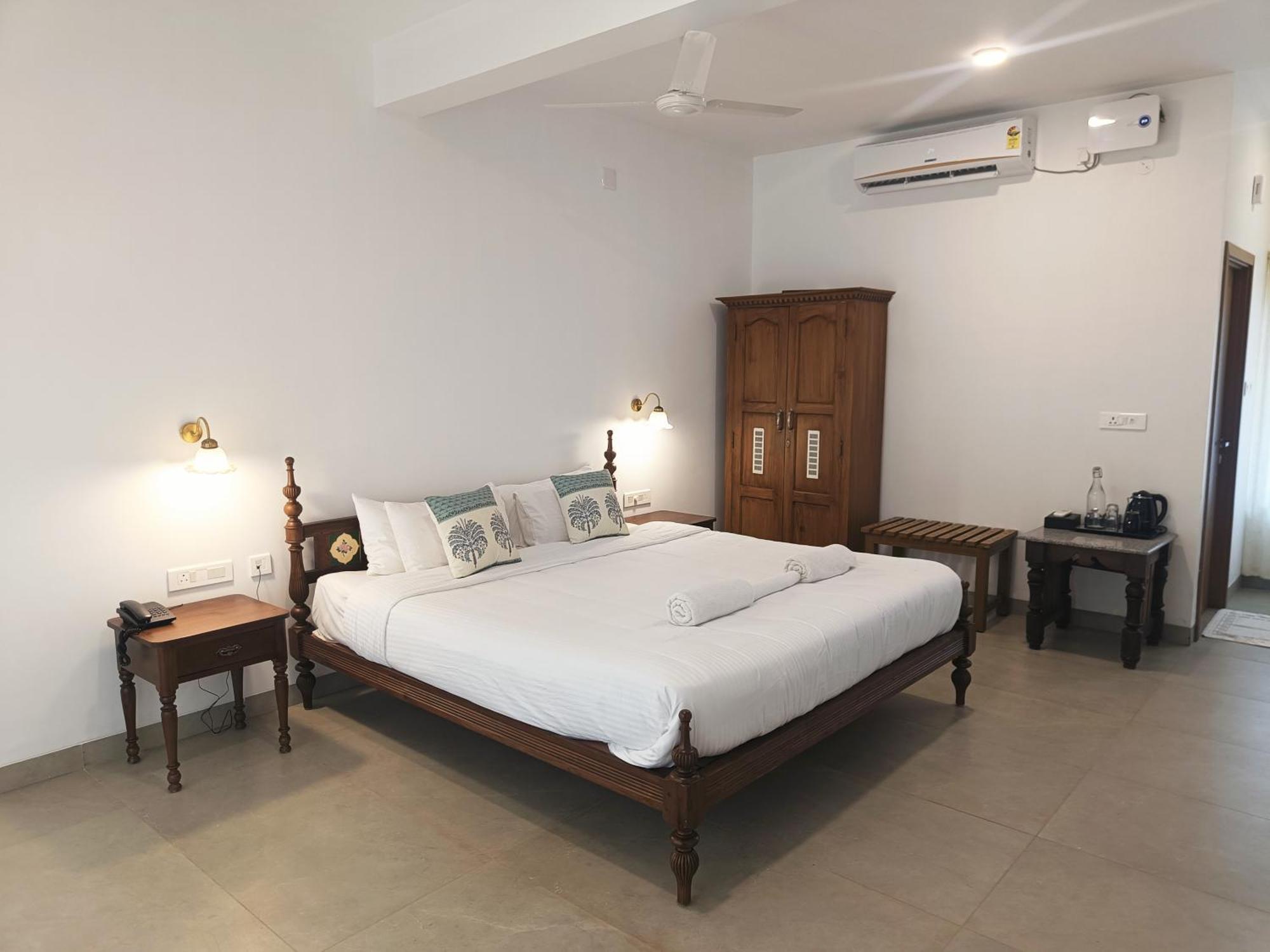 Palmgrove Lake Resort Alappuzha المظهر الخارجي الصورة