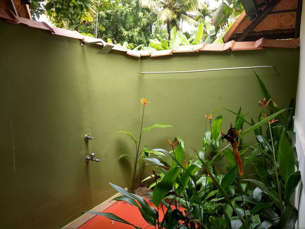 Palmgrove Lake Resort Alappuzha المظهر الخارجي الصورة